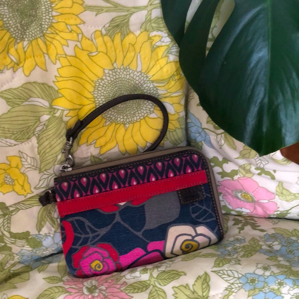 Fossil Wristlet